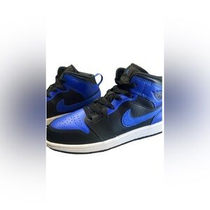 Nike Air Jordan 1 Mid Hyper Royal/Black! Size 2.5Y READ THE DESCRIPTION🔥🔥